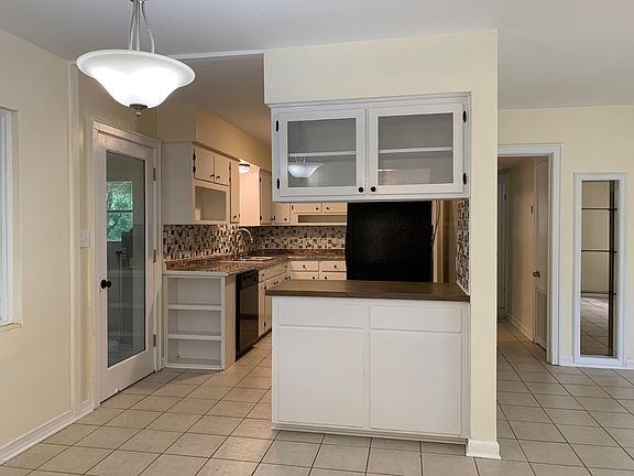 4th image of 2023 Cherry Ln