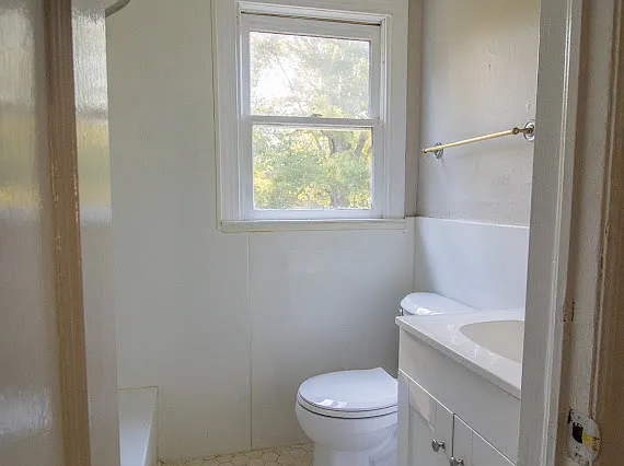 912 Meadowbrook Dr — Photo 6