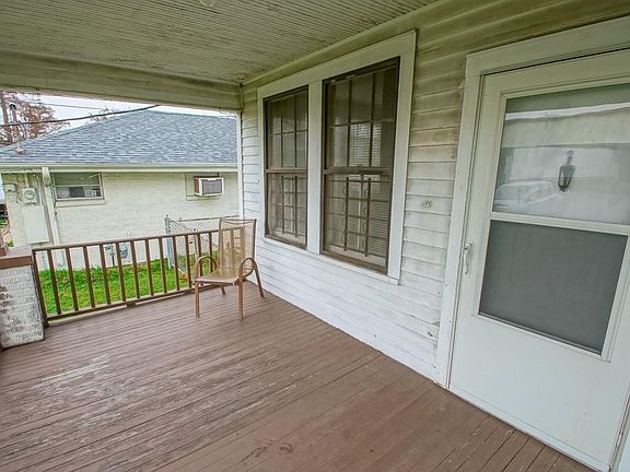 4th image of 363 Saint George Ave
