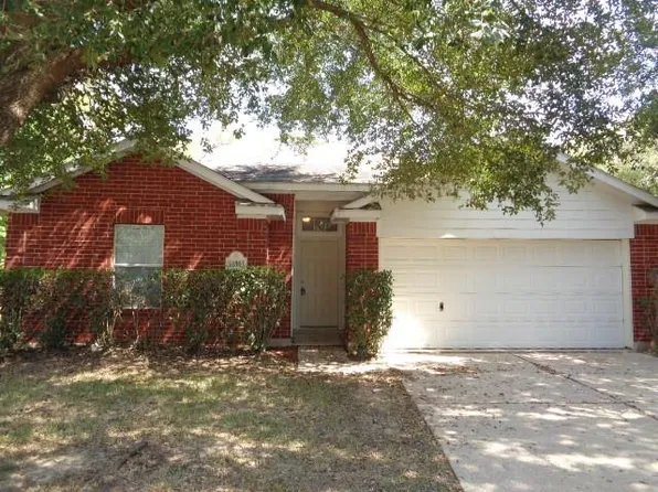 11803 Belle Ct, Pinehurst, TX 77362