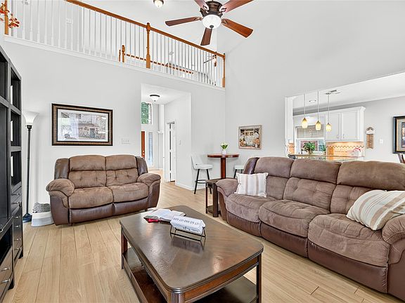 5th image of 7023 Kemper Dr