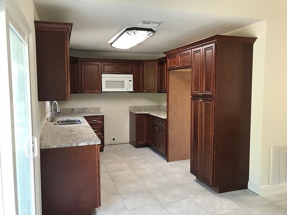 2nd image of 2335 27th Dr SW