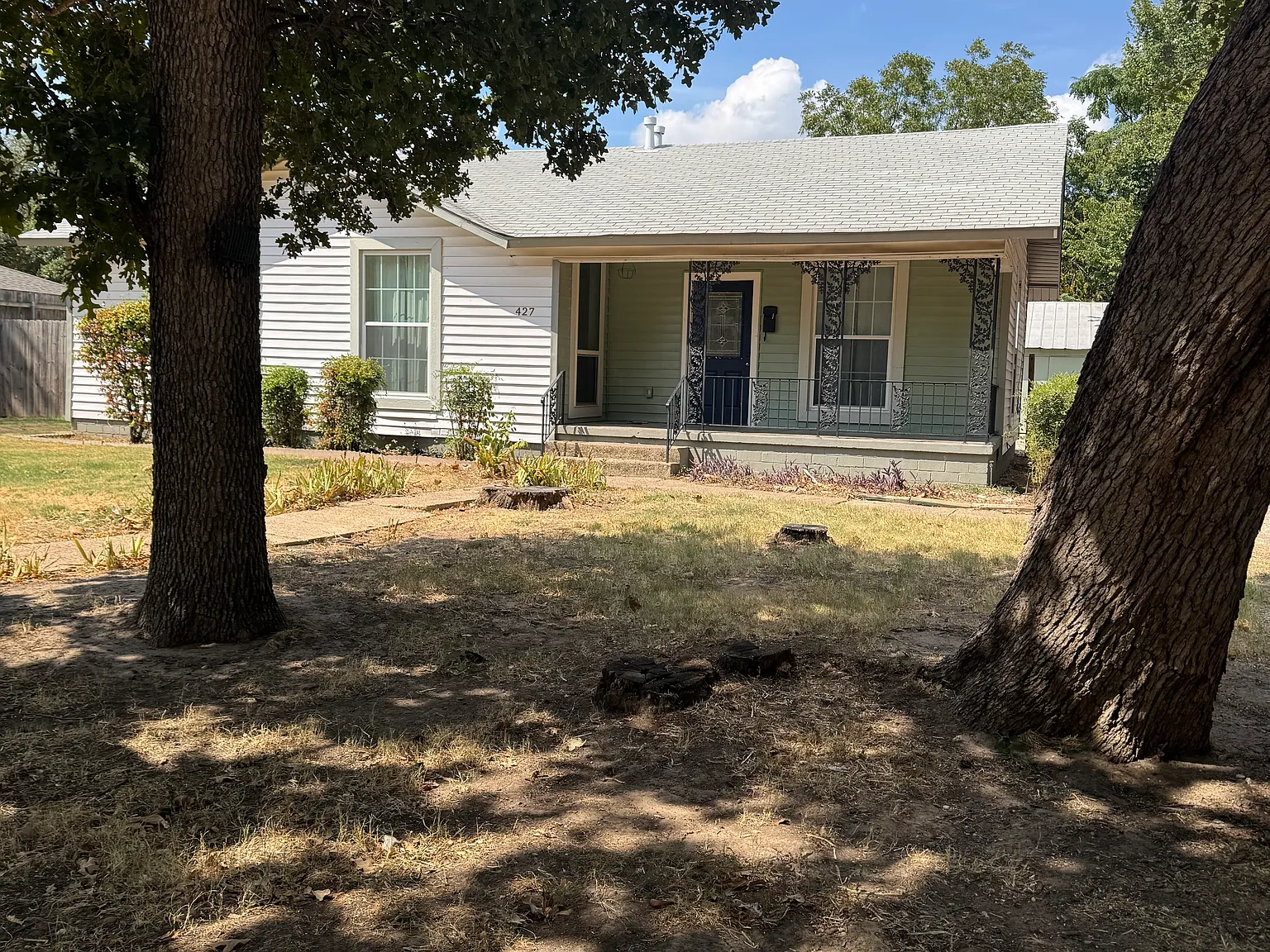 3 bed, 1400 sqft, $1,900 — Photo 2