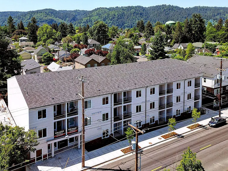 7550 N Lombard St — Photo 20