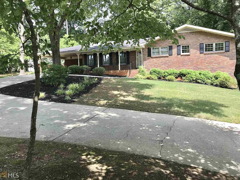 1st image of 2557 Farrington Ct NE