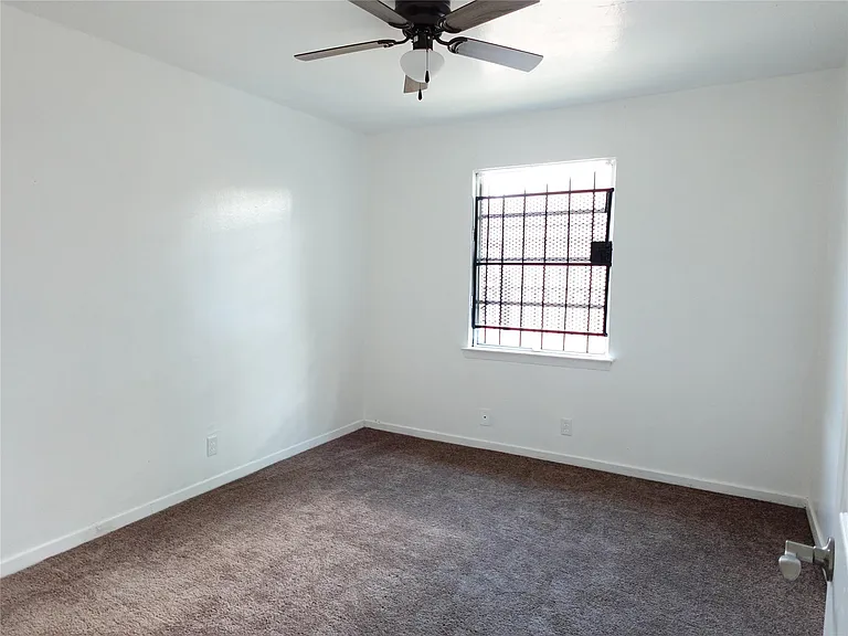 8022 Woodlyn Rd — Photo 13