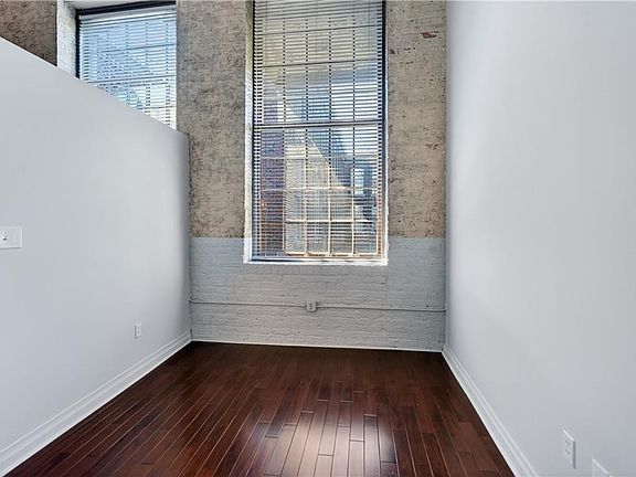 4th image of 920 Poeyfarre St APT 336