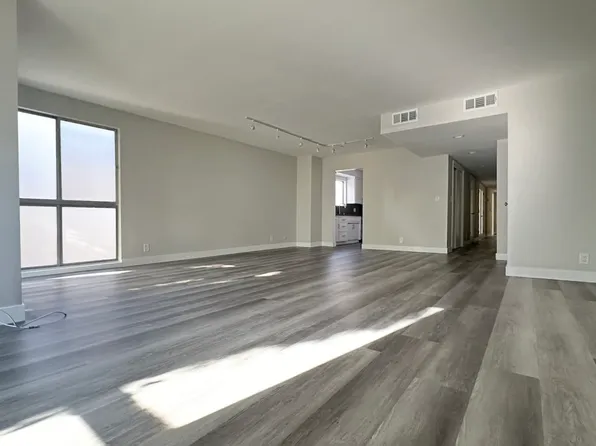 244 N Almont Dr APT 4, Beverly Hills, CA 90211