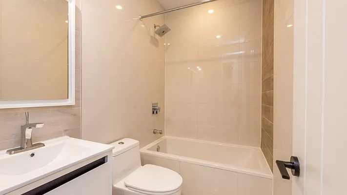 Rented by Nooklyn NYC LLC | media 22