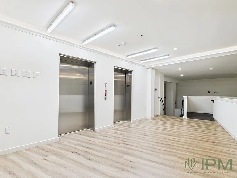 The Flats at Hampden — Photo 44