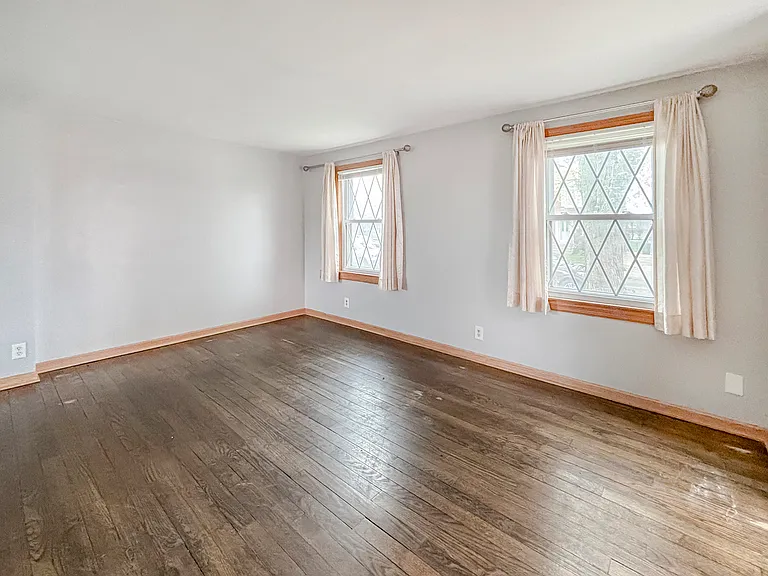 5156 W 63rd Pl — Photo 6