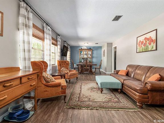 5th image of 3311 NW 25th Ave