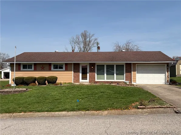 100 N Ball Court, Salem, IN 47167
