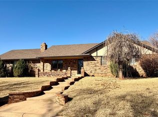 1509 Concord Ave, Clinton, OK 73601