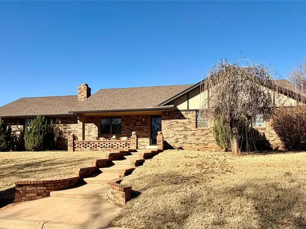 1509 Concord Ave, Clinton, OK 73601