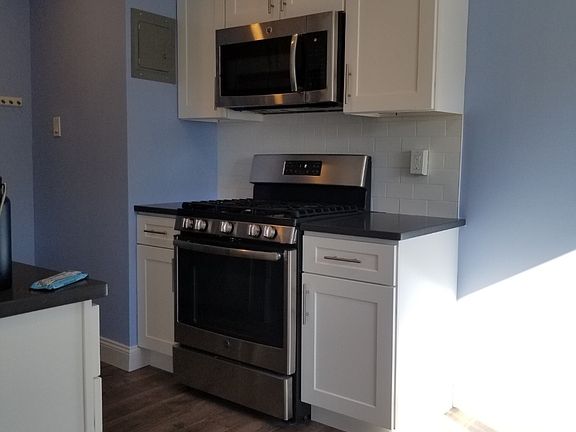 2nd image of 1286 Rockland Ave APT 1F