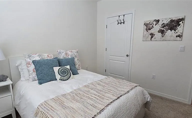 480 Boardwalk Ave — Photo 22