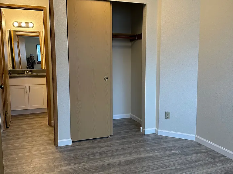 4253 8th Ave NE #304 — Photo 7