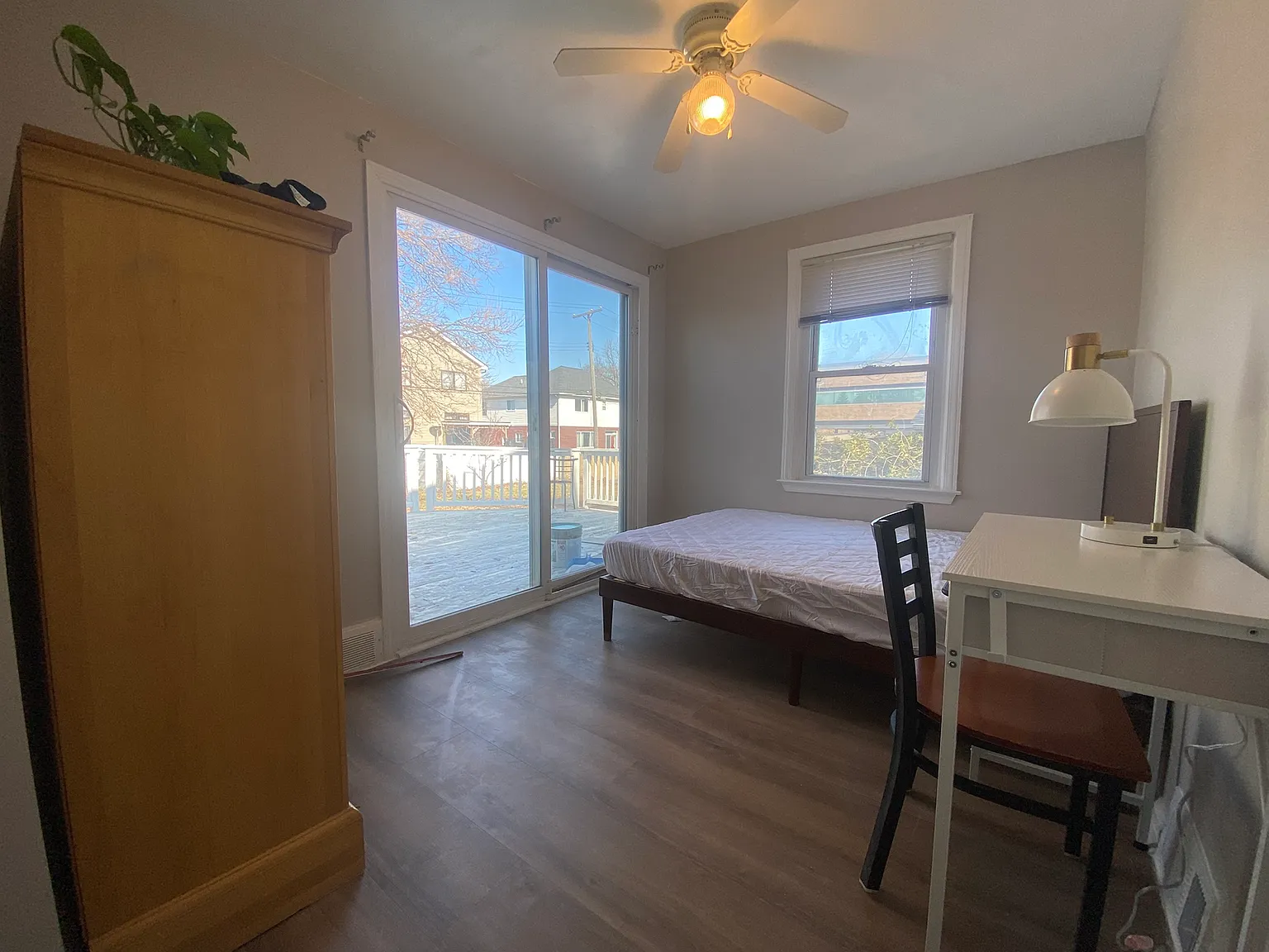 Studio, 180 sqft, $880 — Photo 2