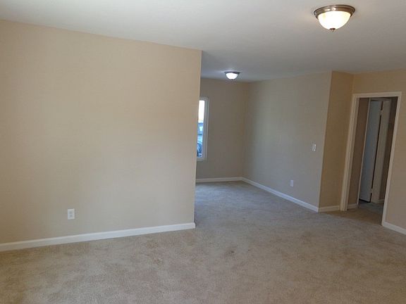 3rd image of 4225 Menlo Ave APT 1