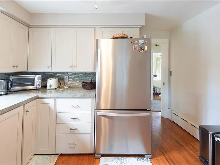 8 Fenner Ave — Photo 11