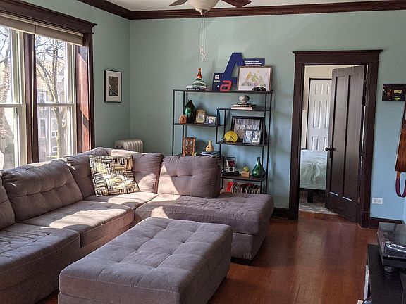 4th image of 2110 W Montrose Ave