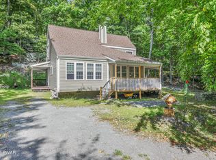 185 Falling Waters Blvd, Lackawaxen, PA 18435