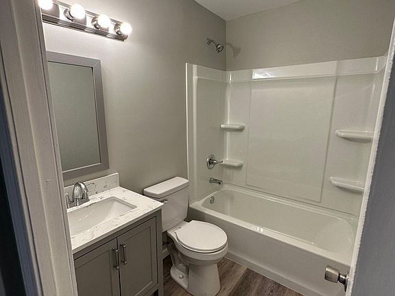 5th image of 5708 Loretta St
