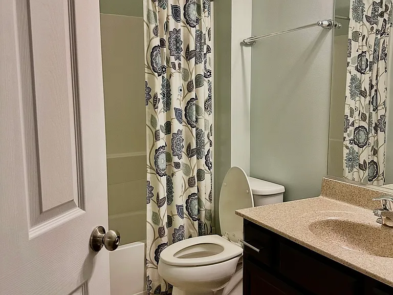 172 Shrewsbury Dr — Photo 24