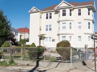 71 16th St, Fall River, MA 02723