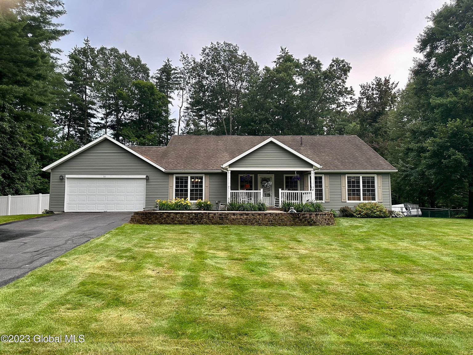 10 Iris Avenue, South Glens Falls, NY 12803 Zillow