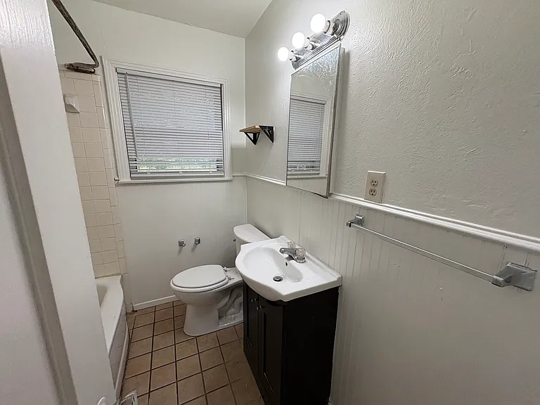 3701 Pine Ave — Photo 4