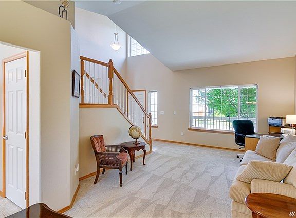 3rd image of 7228 37th St NE