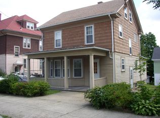 115 Huxley Ave, Providence, RI 02908