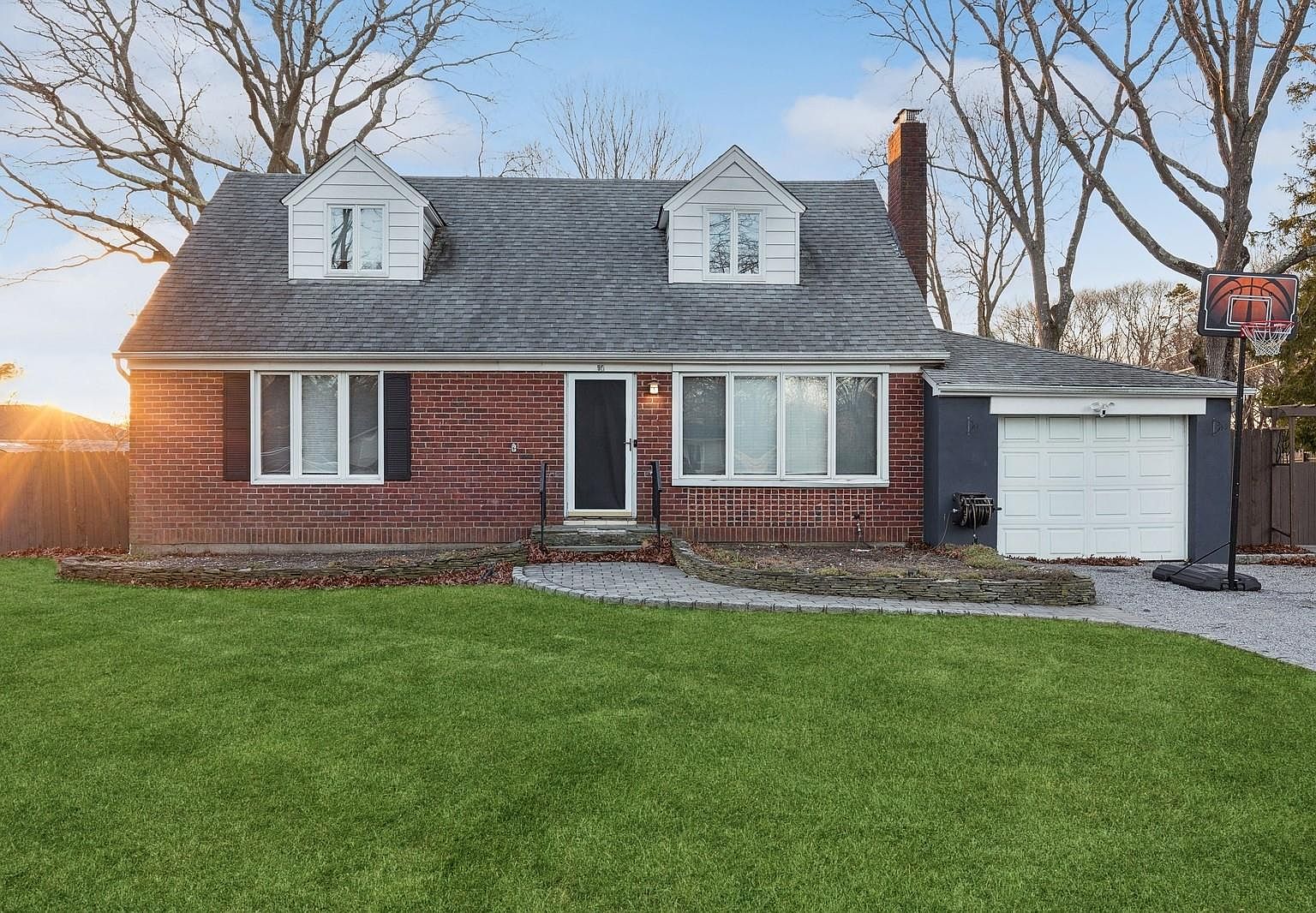 90 E Masem Square, East Patchogue, NY 11772 | Zillow 90 E Masem Square, East Patchogue, NY 11772 | Zillow