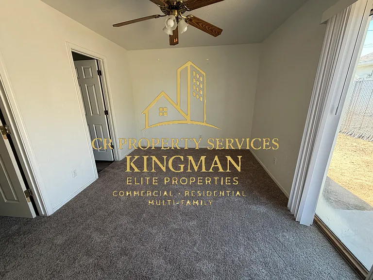 3246 Calumet Ave — Photo 6