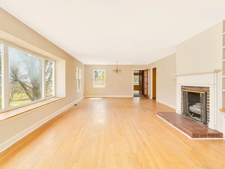 1109 James Blvd — Photo 26