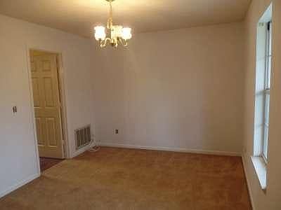 3rd image of 11035 Wiltshire Ln