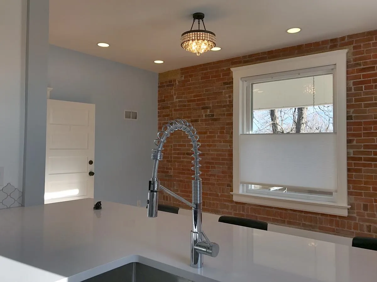 living - 1419 Mapleton Ave