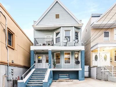 318 Armstrong Ave, Jersey City, NJ, 07305