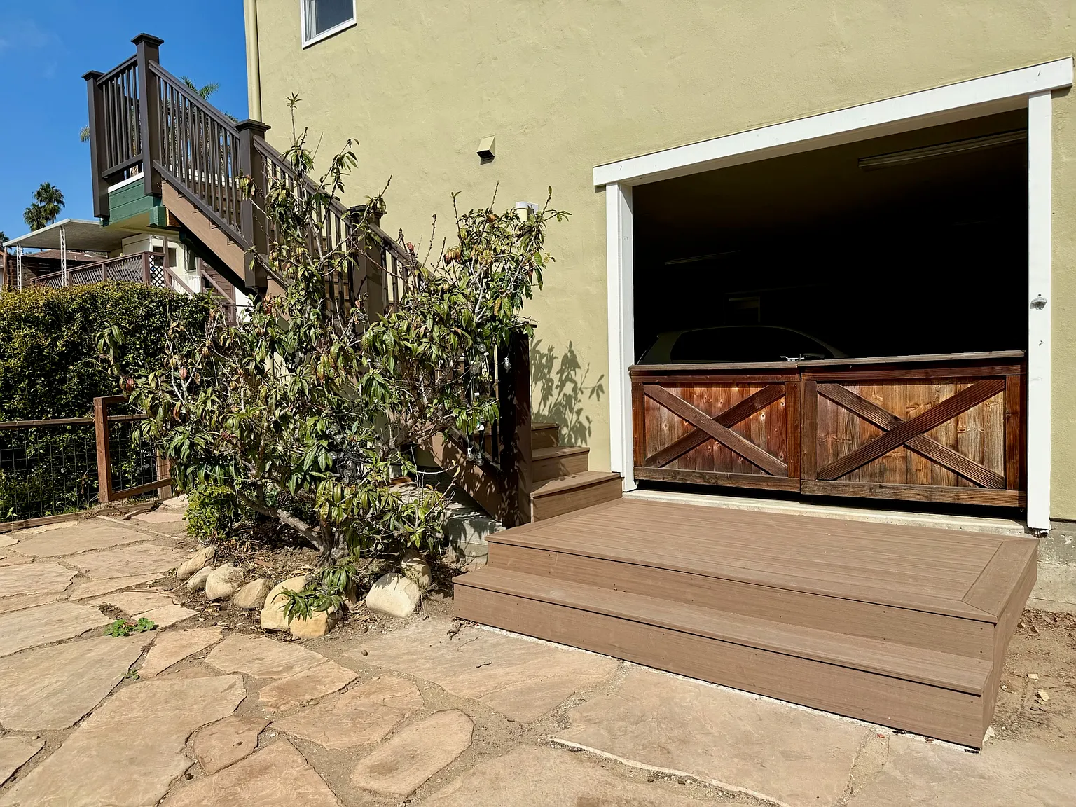 111 N Salinas St — Photo 2