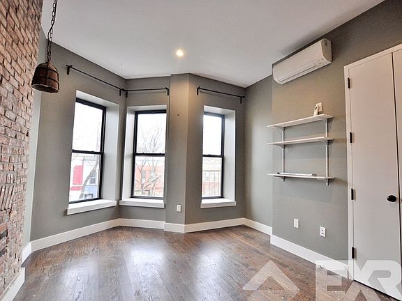 5th image of 903 Saint Johns Pl #3E