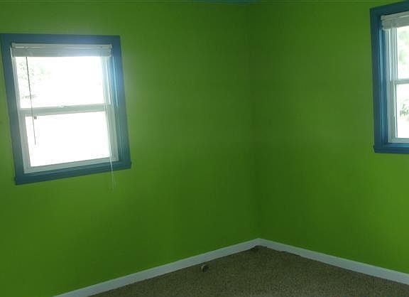 4th image of 648 W County Road 275 N