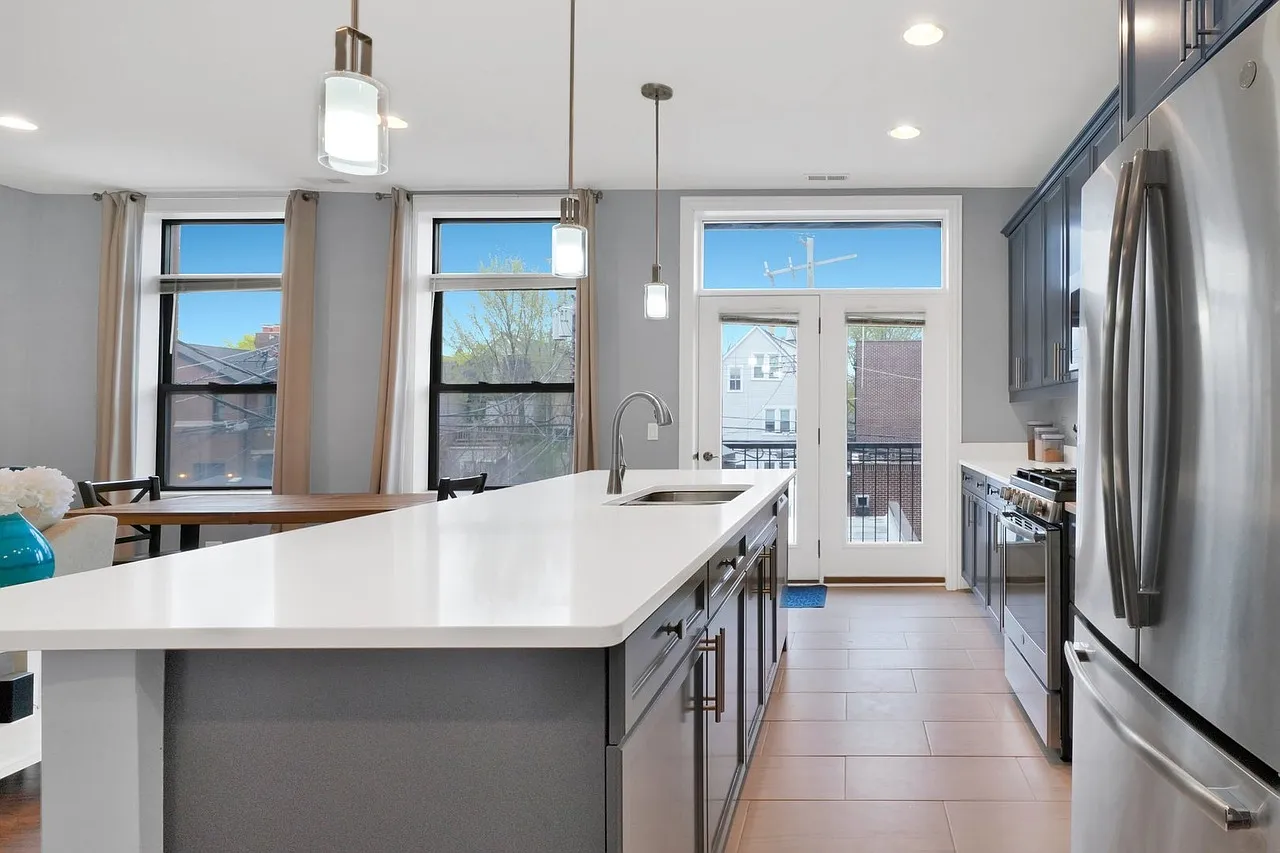 2 bed, 1345 sqft, $3,400 — Photo 3