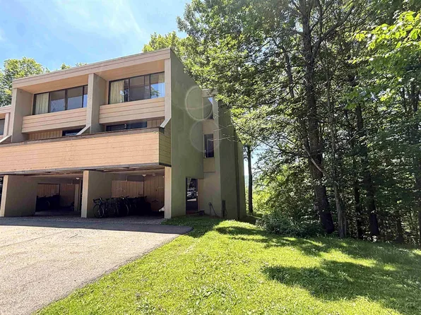 1309 Notchbrook Road #2AB, Stowe, VT 05672