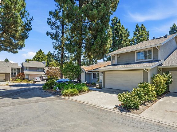 3rd image of 2231 Heathrow Pl