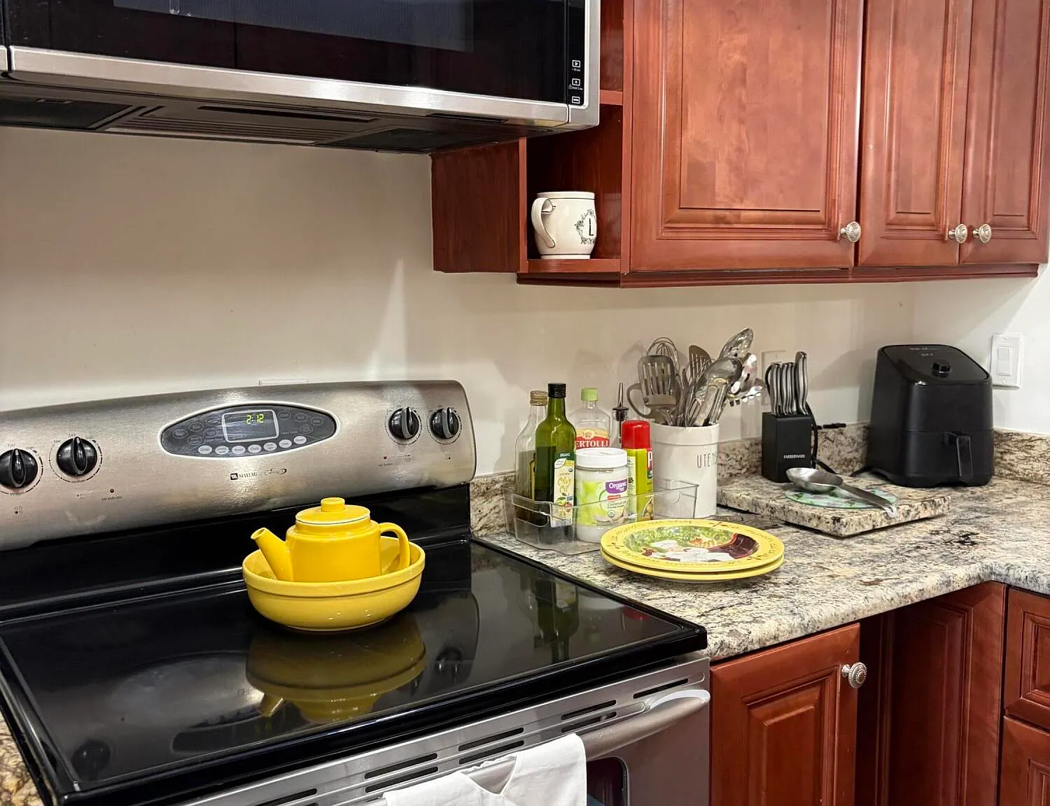 2 bed, 2.0 bath, 1556 sqft, $2,300 — Photo 4