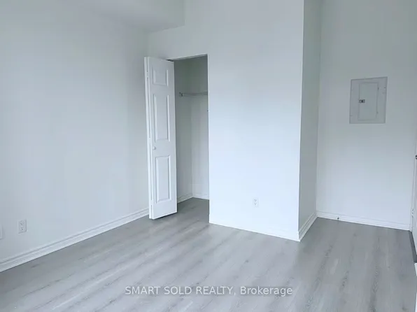 18 Holmes Ave, Toronto, ON