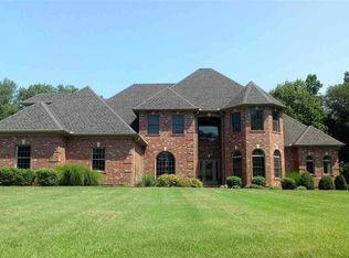5450 York Dr, Boonville, IN 47601