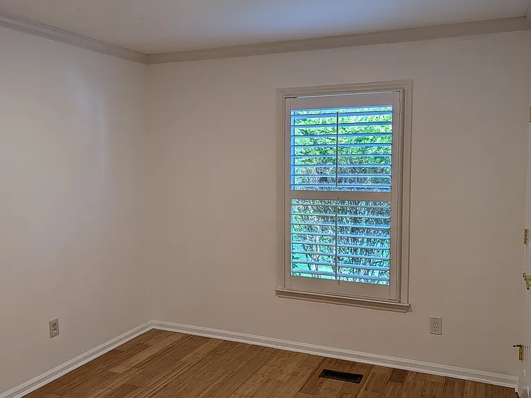 959 Foxborough Rd — Photo 46